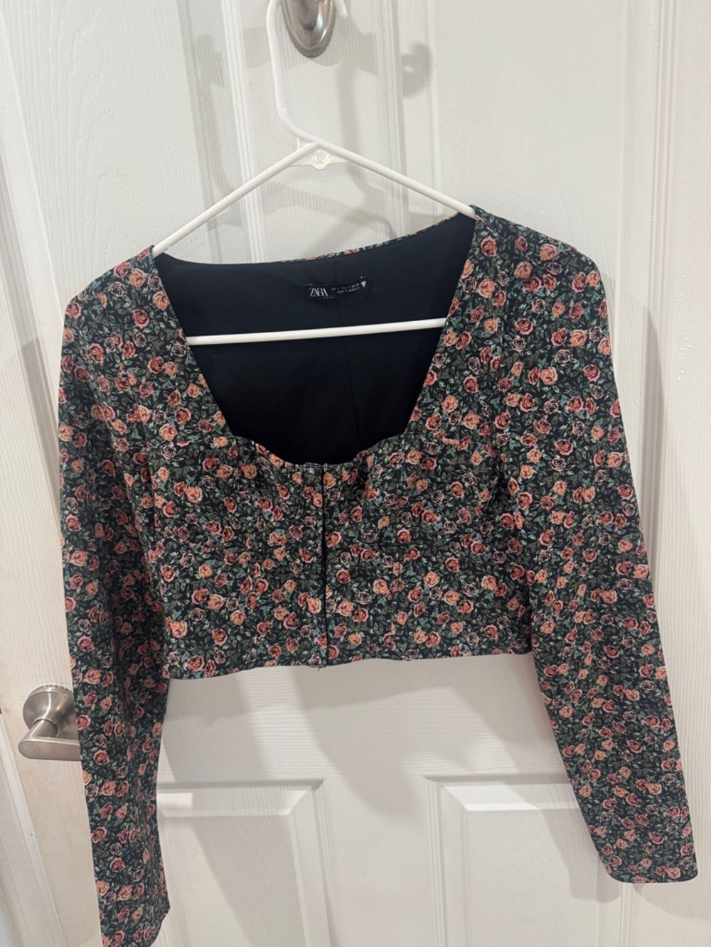 Zara Black Cropped Long-Sleeve Top with Pink Rose Print